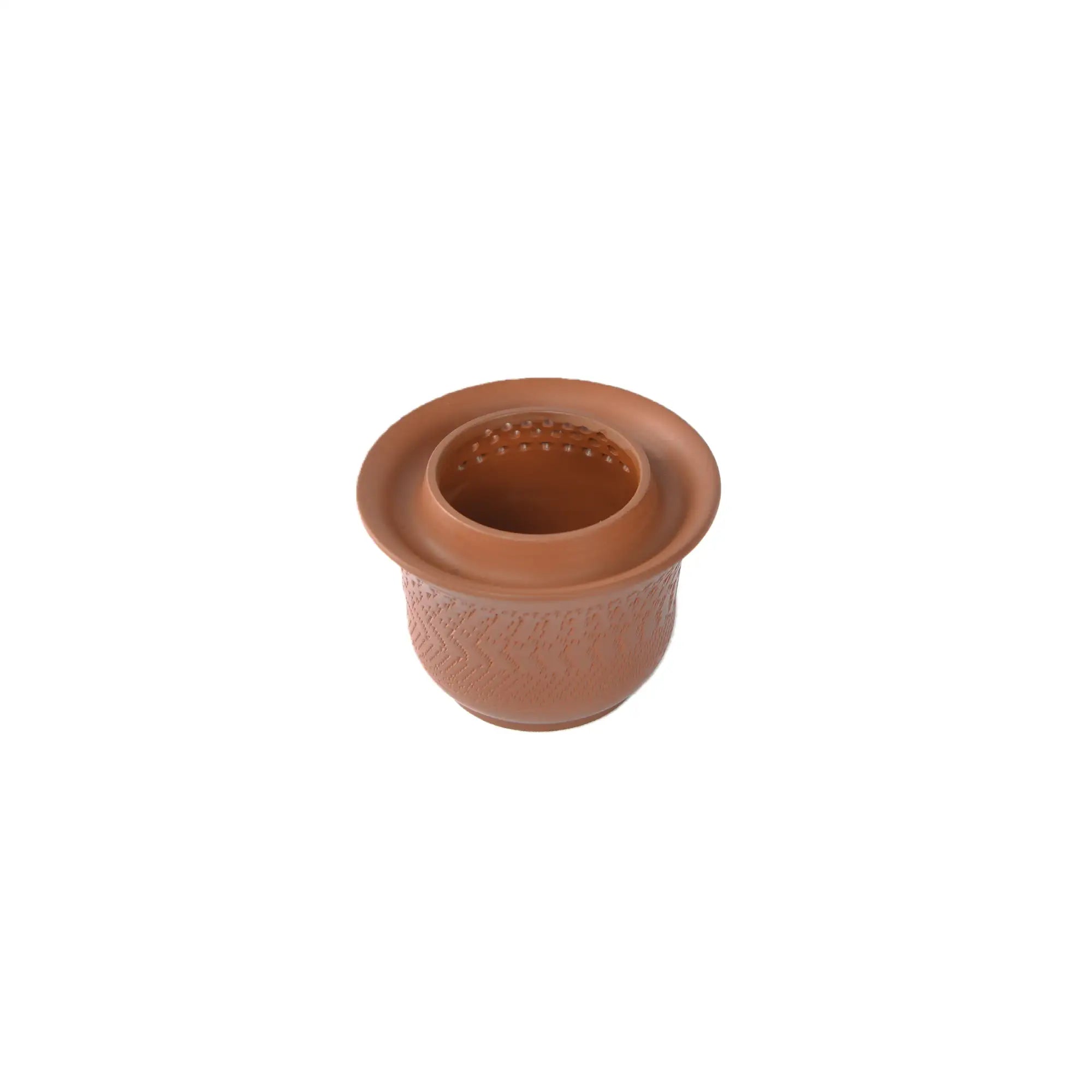 Jianshui zitao red clay gaiwan body with built-in filter holes, featuring a jumping-knife textured exterior and a smooth unglazed finish