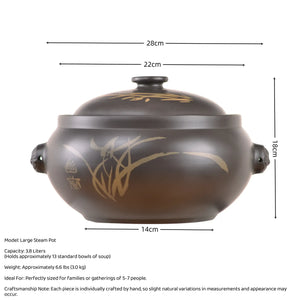 Size and capacity details of a large Jianshui zitao black steam pot, holding 3.8 liters and ideal for gatherings of 5-7 people