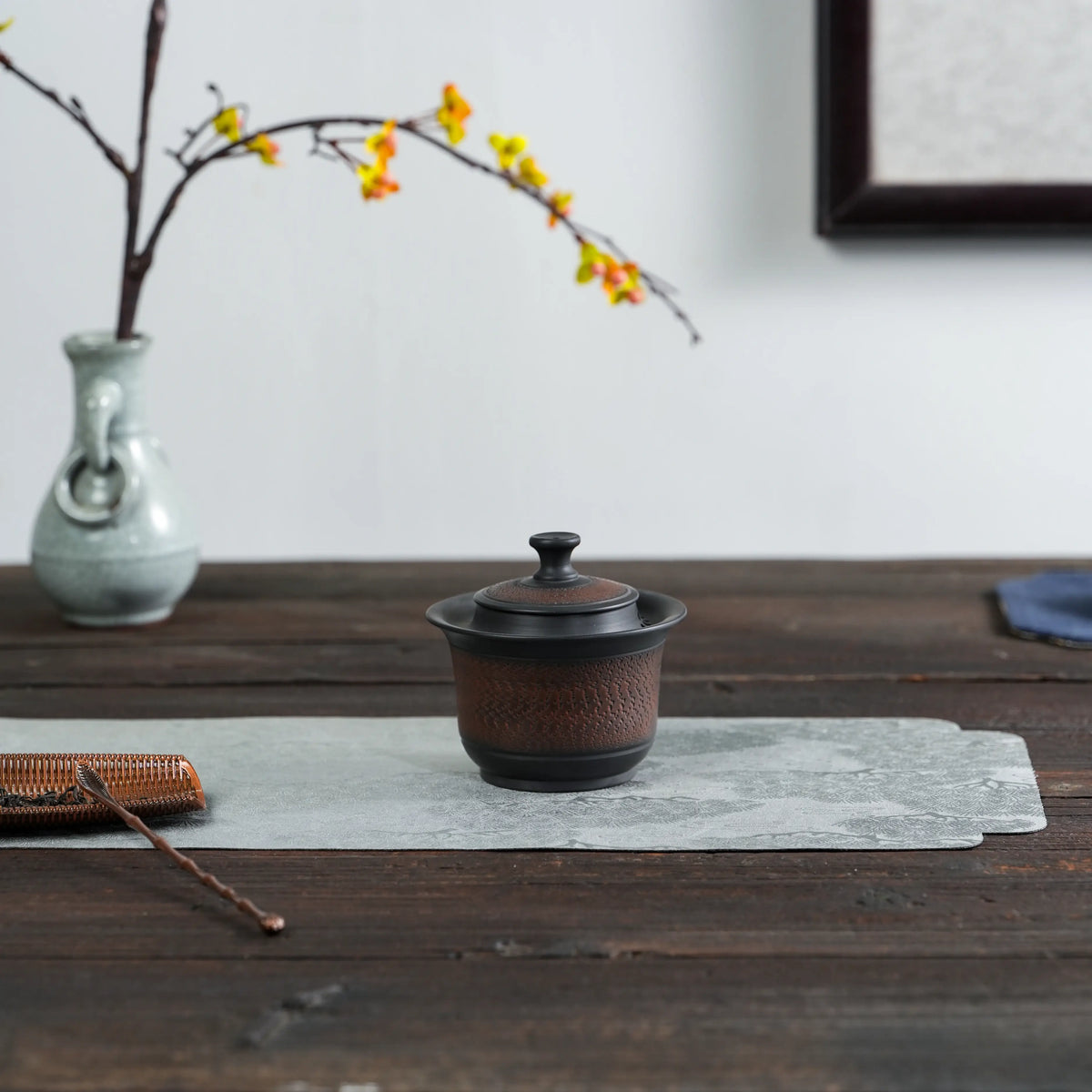 Handmade Jianshui black chattering handleless teapot, 180ml
