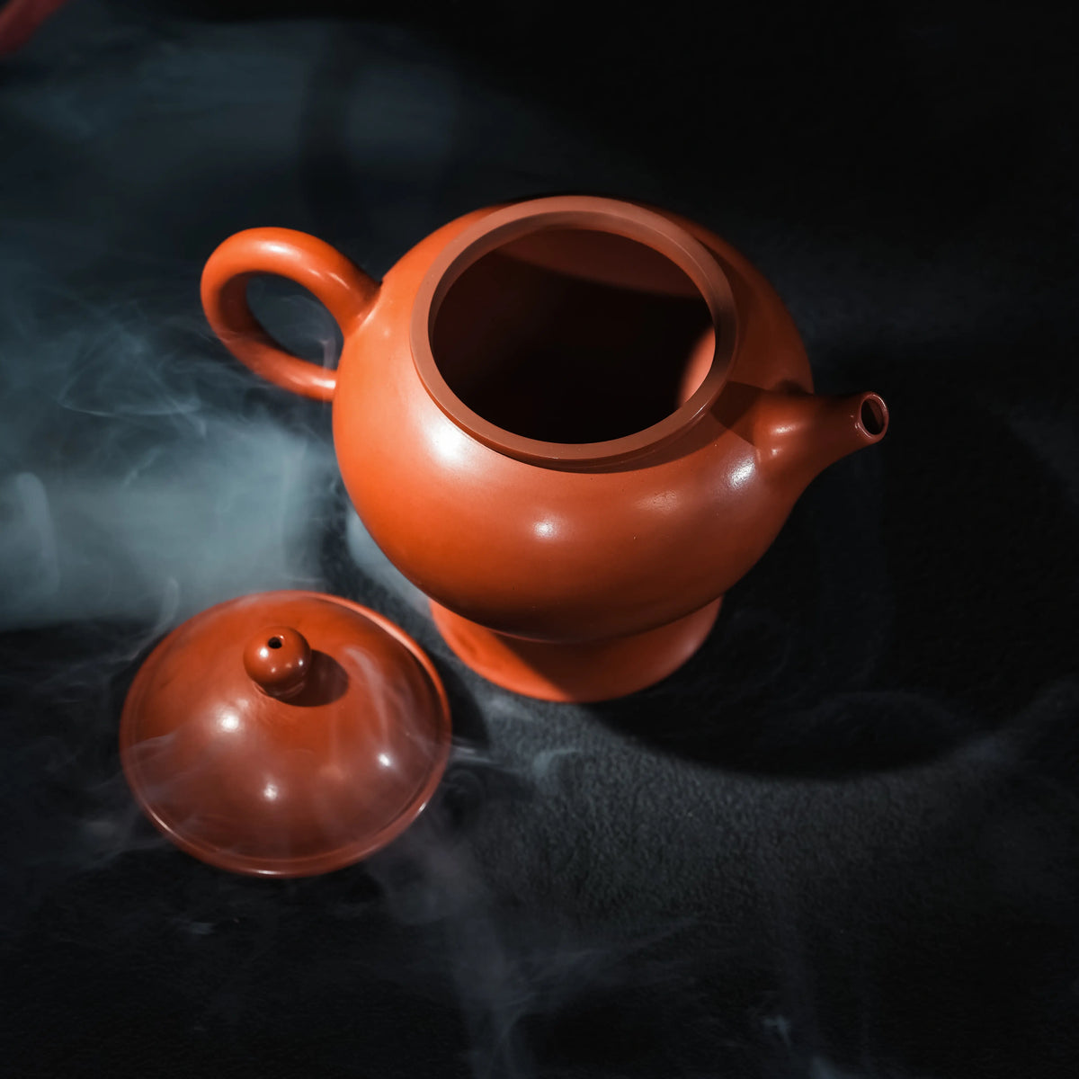 Jianshui red clay Ding teapot with lid removed