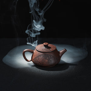 Handmade Jianshui Shi Piao teapot for gongfu tea brewing