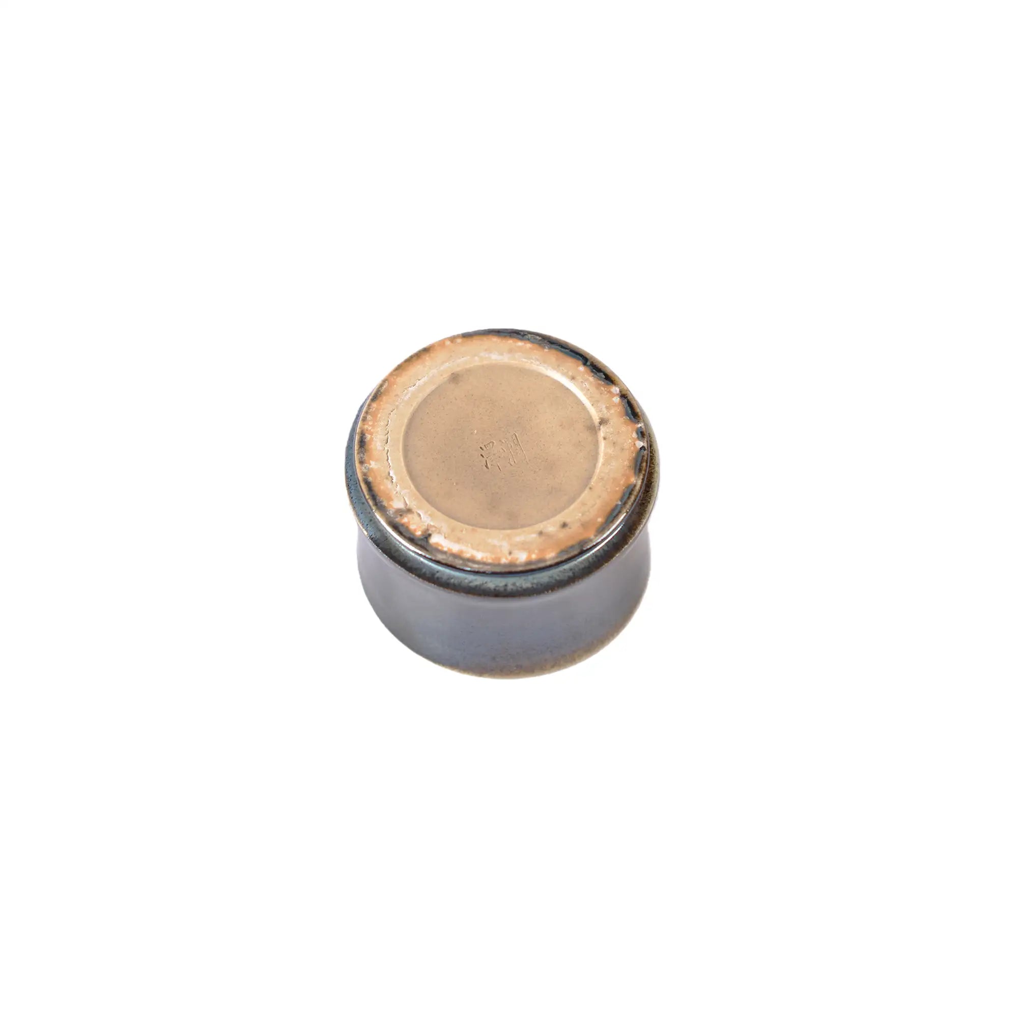 Jianshui zitao wood-fired cup base with natural kiln marks and exposed clay foot